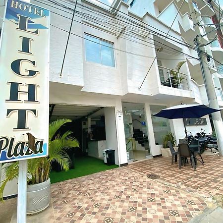 אגוואצ'יקה Hotel Light Plaza מראה חיצוני תמונה