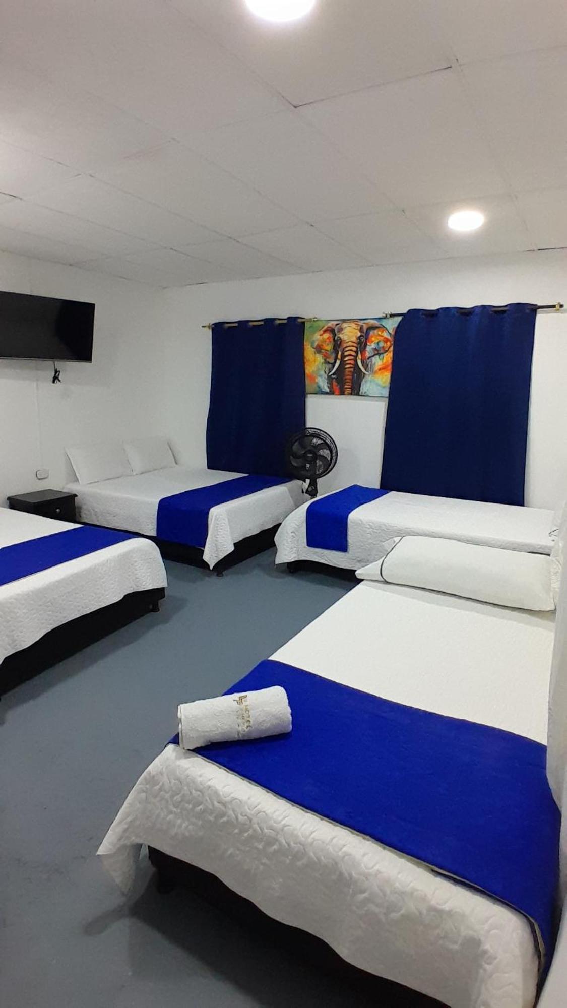 אגוואצ'יקה Hotel Light Plaza מראה חיצוני תמונה