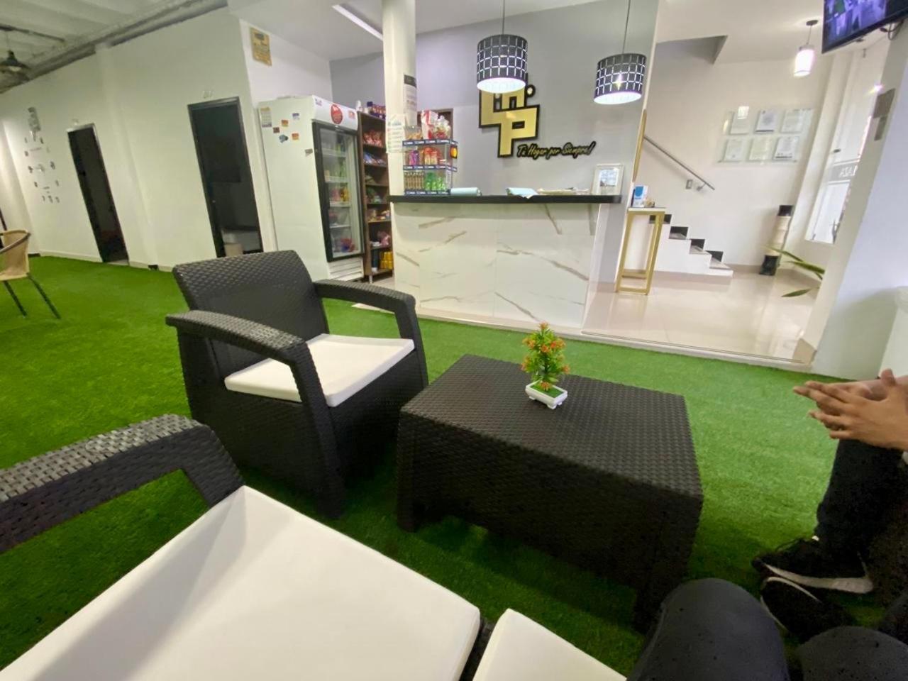 אגוואצ'יקה Hotel Light Plaza מראה חיצוני תמונה