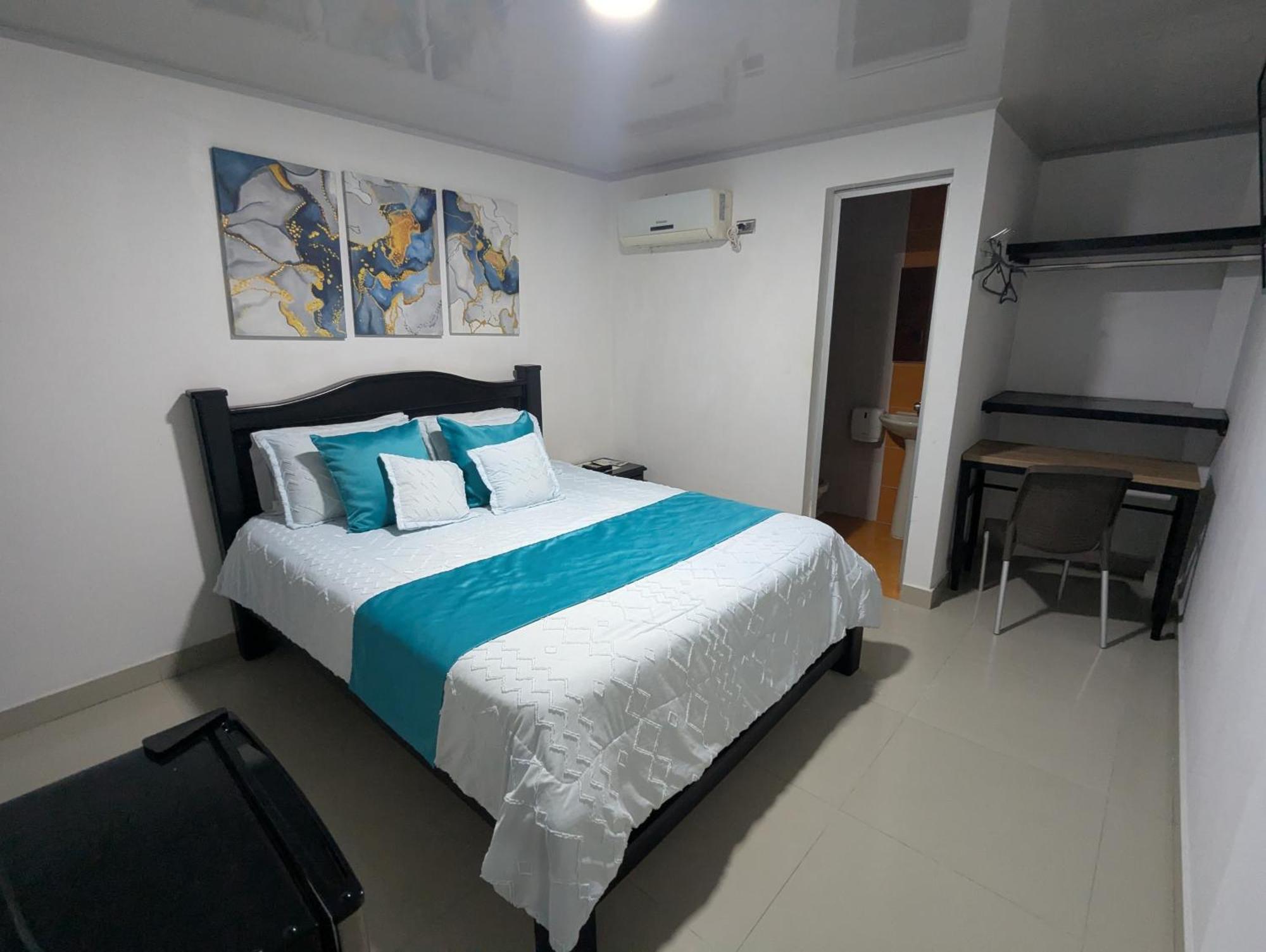 אגוואצ'יקה Hotel Light Plaza מראה חיצוני תמונה