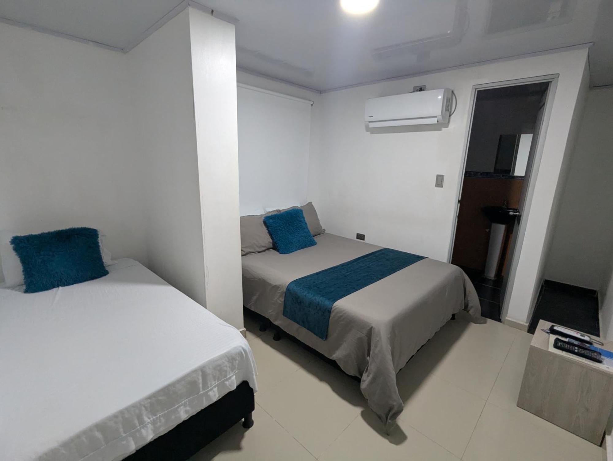 אגוואצ'יקה Hotel Light Plaza מראה חיצוני תמונה