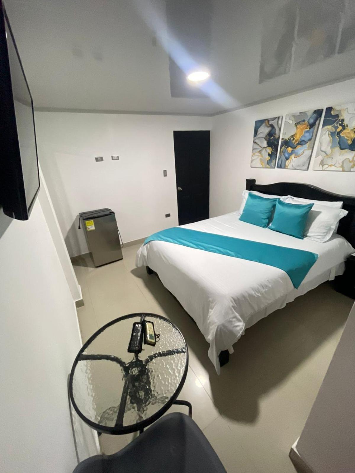 אגוואצ'יקה Hotel Light Plaza מראה חיצוני תמונה