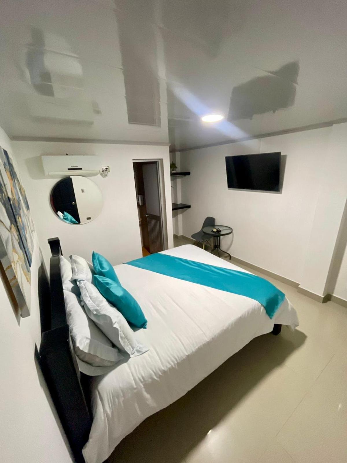 אגוואצ'יקה Hotel Light Plaza מראה חיצוני תמונה